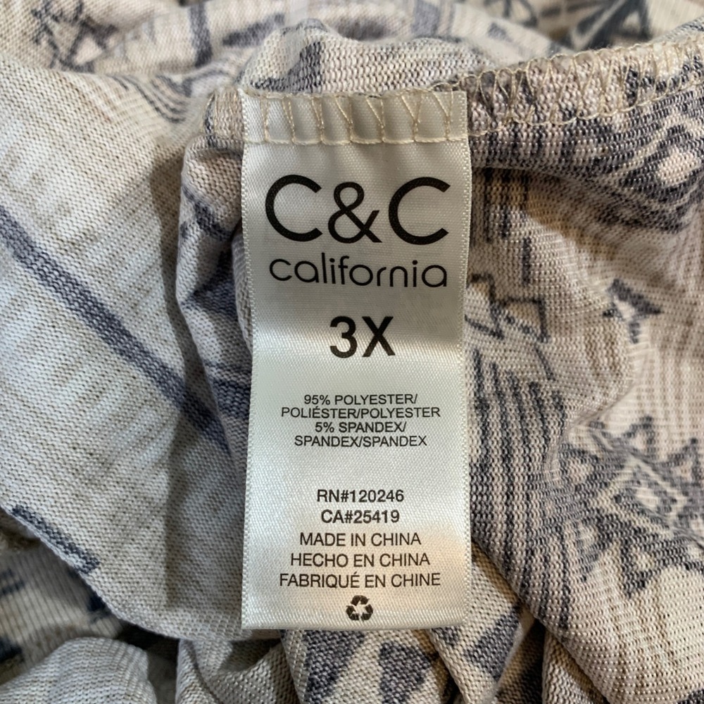 NEW C&C California Women 3X V Neck Long Sleeve Aztec Print Tunic Top Silver Mink - Picture 8 of 10